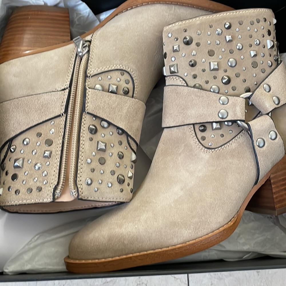 Coach Women Pia Stud West Boots in cream color - Picture 2 of 13